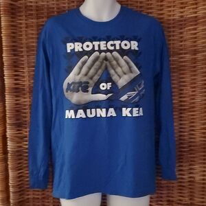 Protector of Mauna Kea Hawaii T-shirt M